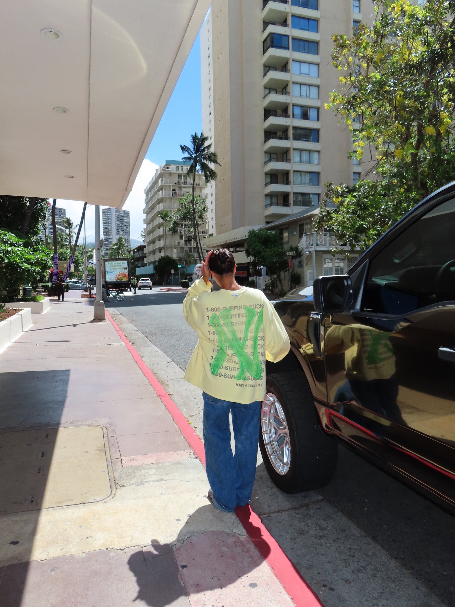Boardwalk Crewneck In Pastel Yellow