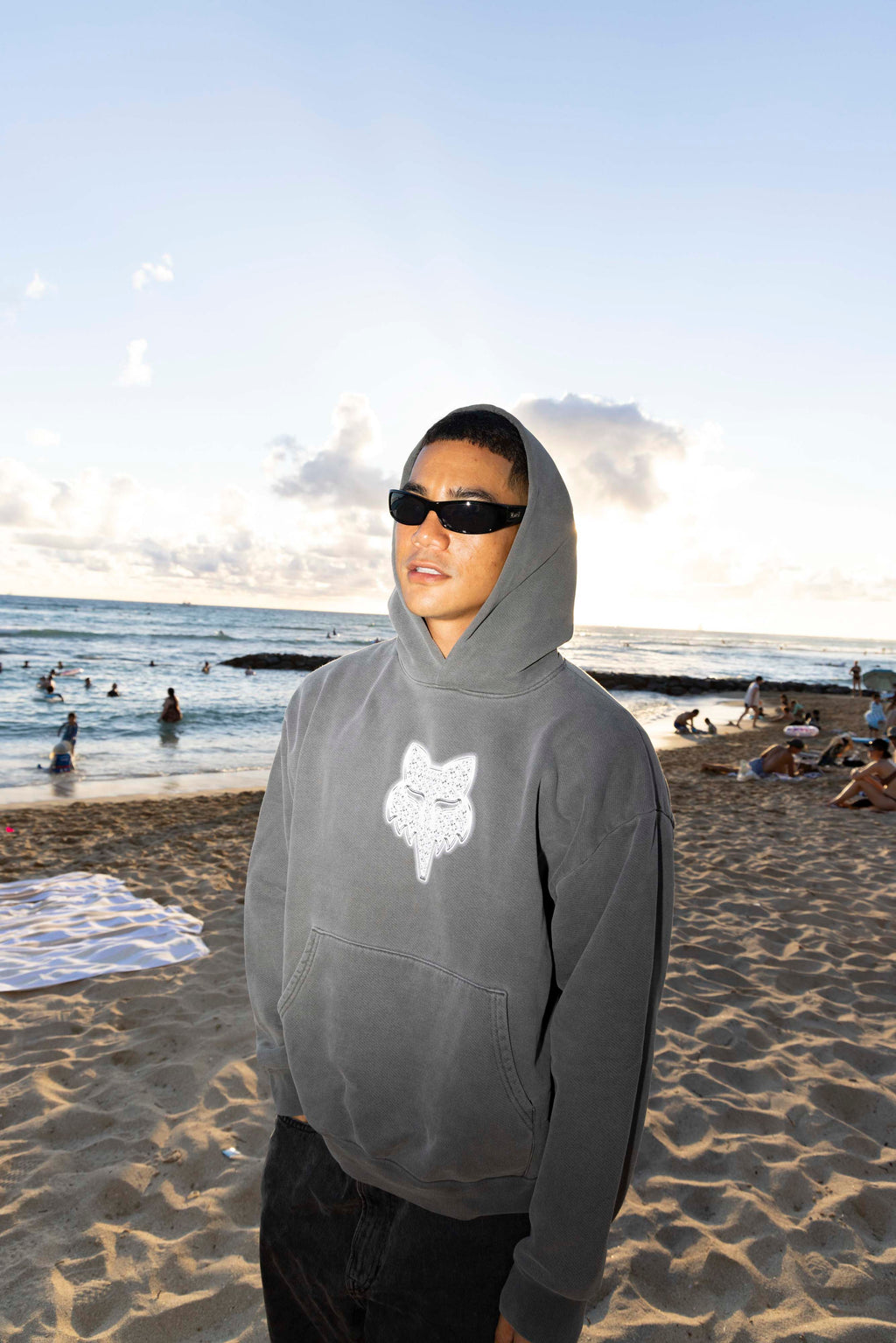 CHROME BOX HOODIE IN BLACK