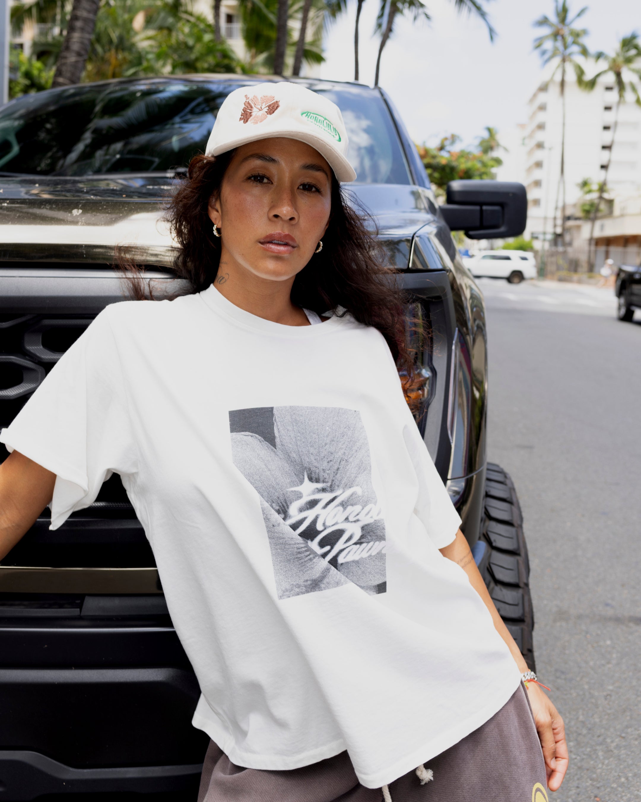 Airbrush Hibiscus Box Tee In Coconut Milk